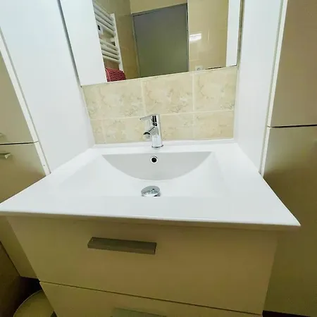 Appartement Cap D'agde Maisonnette Terrasse Clim Plage *